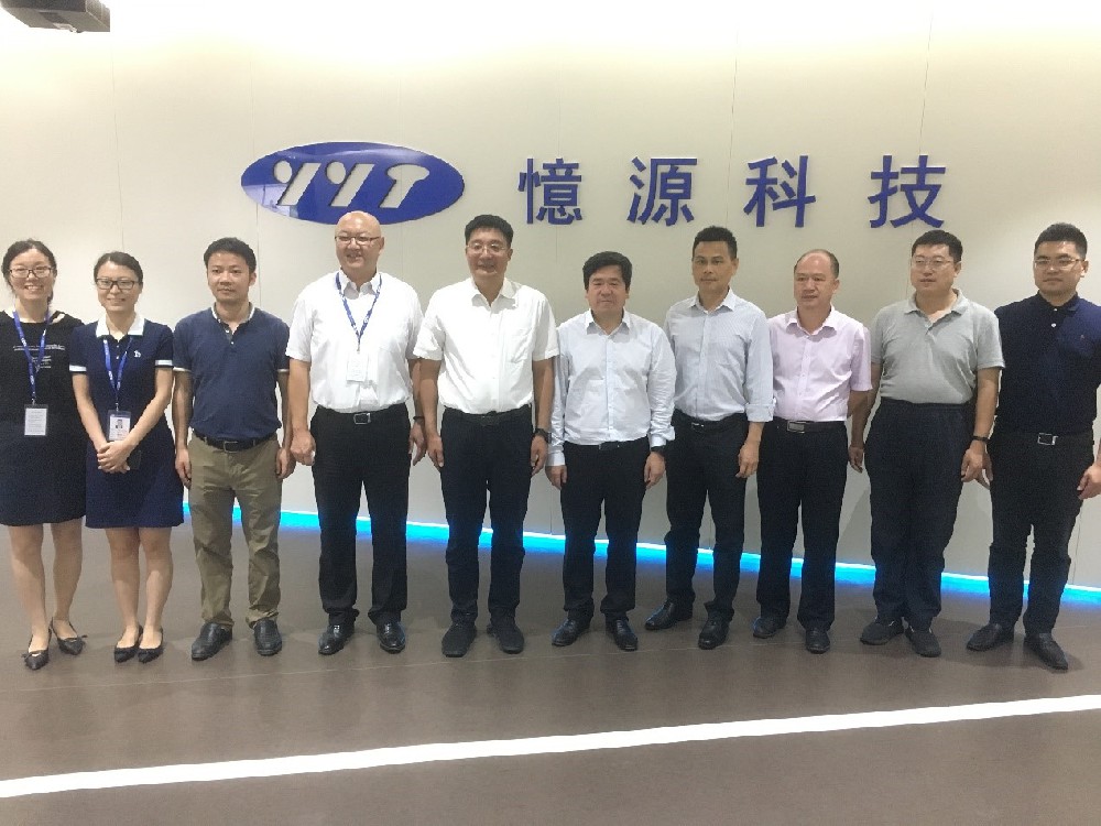 中興通訊董事長(zhǎng)李自學(xué)、中國移動(dòng)江西公司董事長(zhǎng)凌浩一行蒞臨憶源科技參觀考察