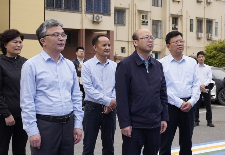 市委常委、政法委書(shū)記賴(lài)正文蒞臨解放街道洪城巷社區(qū)調(diào)研